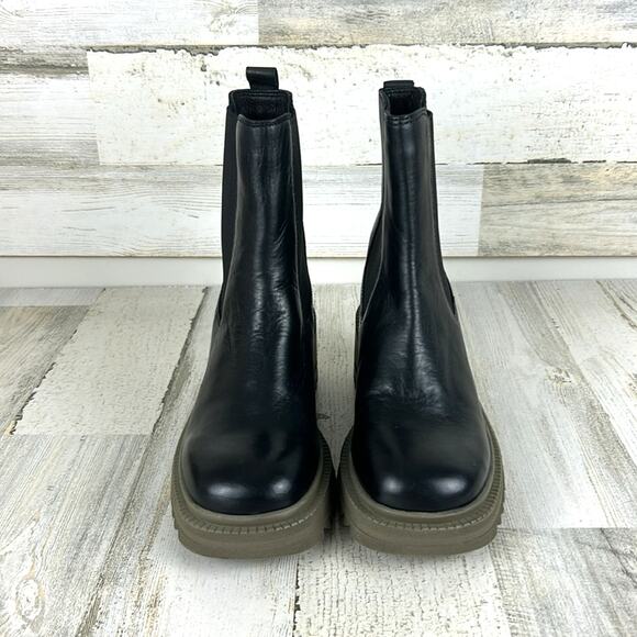 Vince Camuto Anikaa Women’s 5.5M Black Leather Combat Slip-On Ankle Boots NEW - Picture 4 of 10